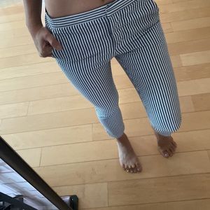 ⚓️ Zara cropped elastic waist front zipper slacks